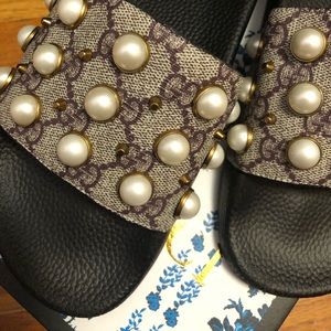 Gucci Pearl Slides